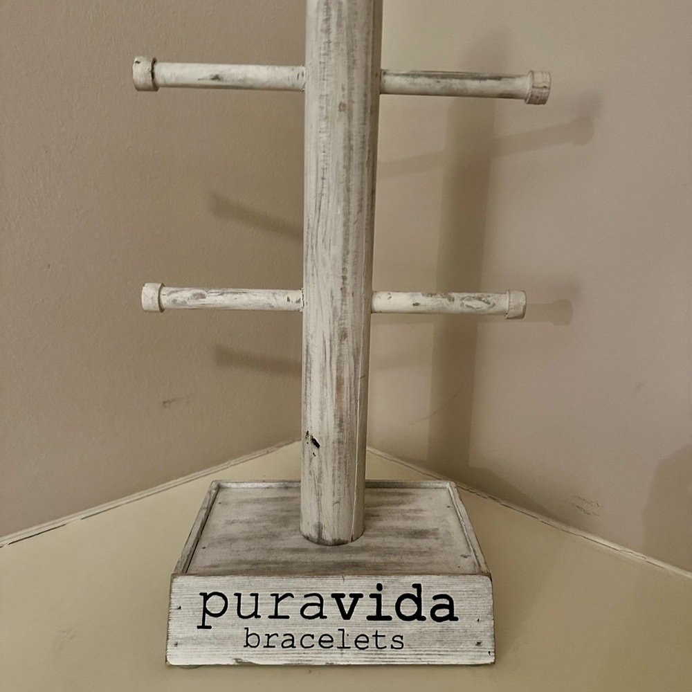 Pura Vida bracelet / jewelry stand